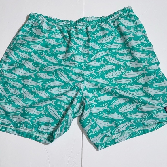 Vineyard Vines Swim Trunks fishy- Mens XLarge Green Mesh shorts - Picture 3 of 10